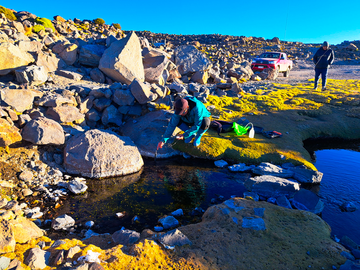 Monitoreo Hídrico en vertiente, Parinacota, comuna de Putre